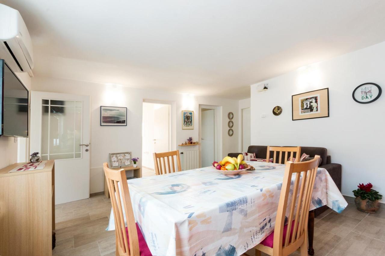 Apartment Katarina Pula Luaran gambar