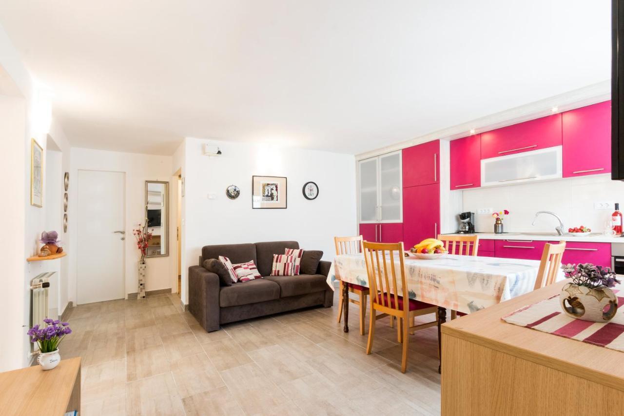 Apartment Katarina Pula Luaran gambar